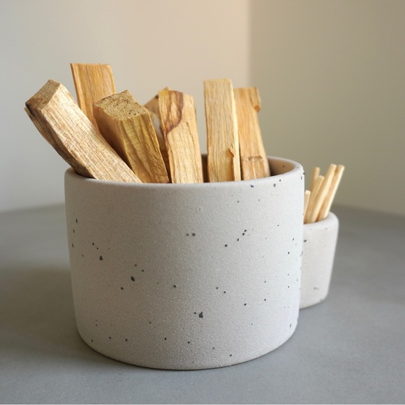 PALO SANTOS CERAMIC DISH - Picture 5 of 9